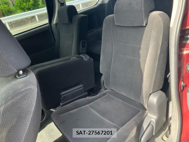 Toyota VOXY 2007-08 8279728-7
