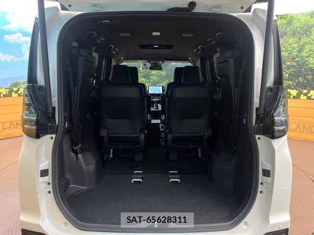 Toyota VOXY 2022-11 8279783-10
