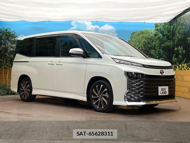 Toyota VOXY 2022-11 8279783-16