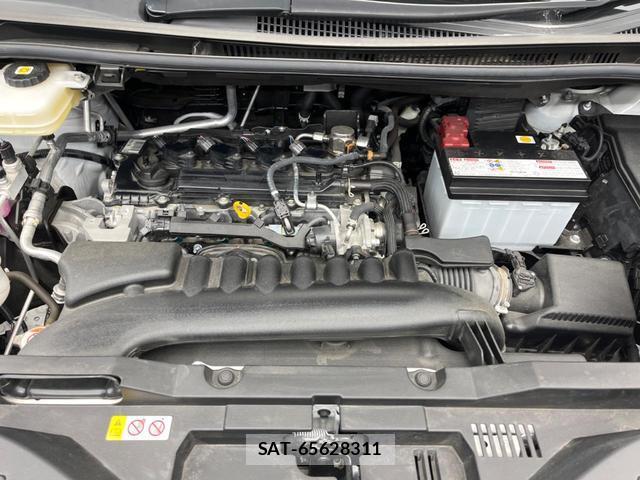 Toyota VOXY 2022-11 8279783-18