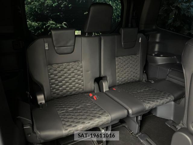 Toyota VOXY 2024-03 8279787-8