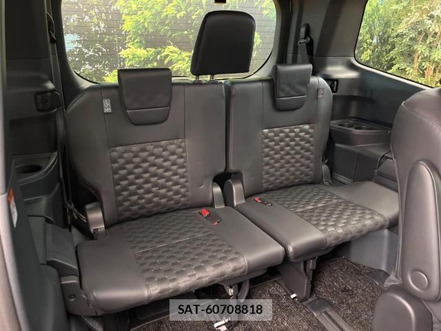 Toyota VOXY 2024-06 8279802-10