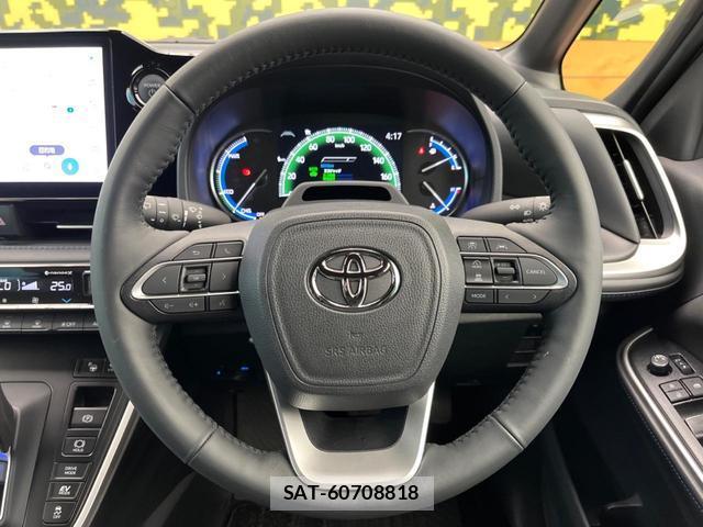 Toyota VOXY 2024-06 8279802-12