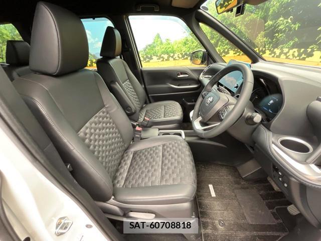 Toyota VOXY 2024-06 8279802-8