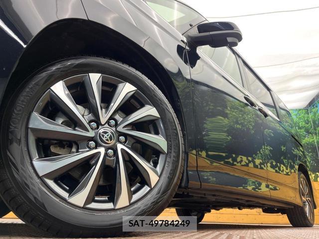 Toyota VOXY 2025-07 8279807-14