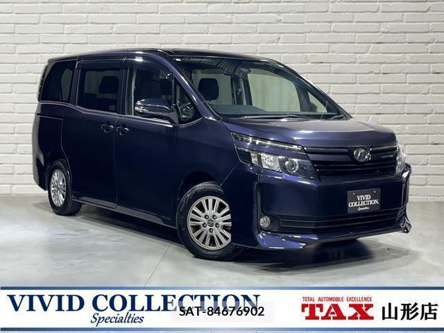 Toyota VOXY 2017-03 8279826-0