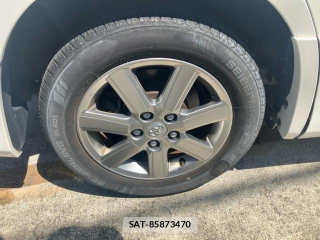 Toyota VOXY 2009-11 8279956-1