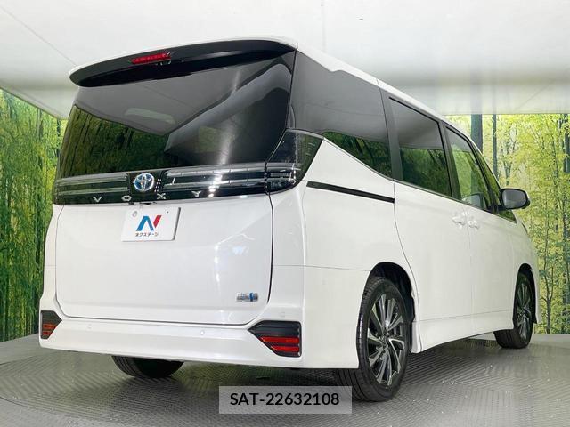 Toyota VOXY 2024-11 8279961-17