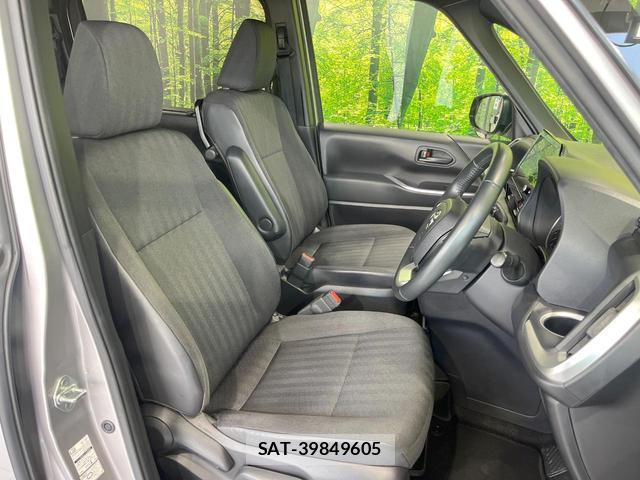 Toyota VOXY 2023-06 8280036-10