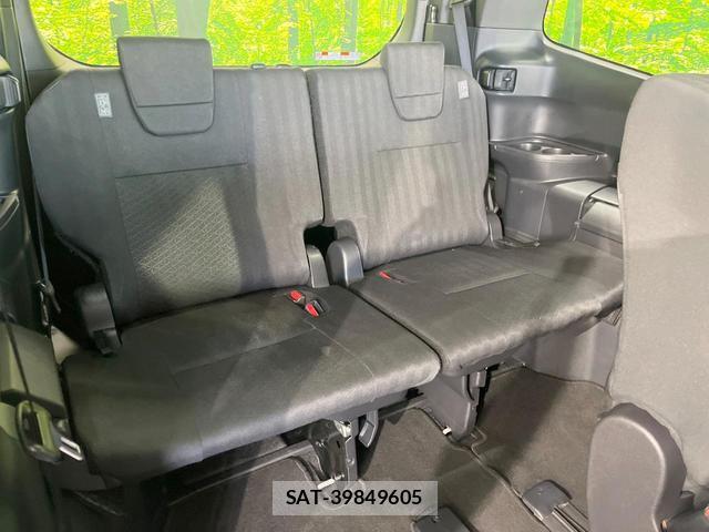 Toyota VOXY 2023-06 8280036-12