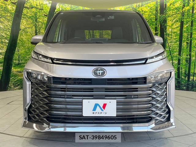 Toyota VOXY 2023-06 8280036-14