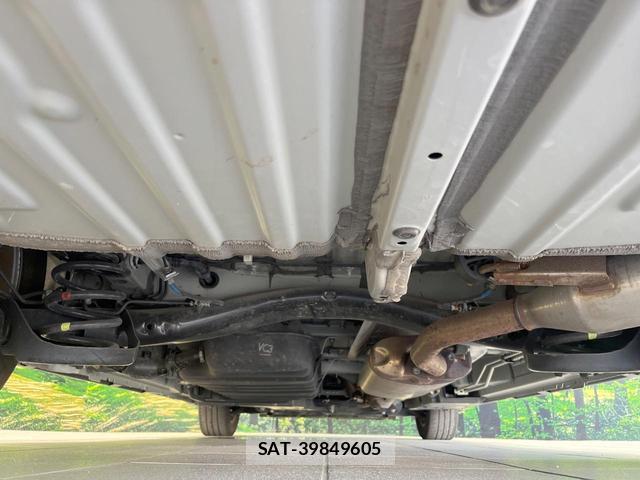 Toyota VOXY 2023-06 8280036-19