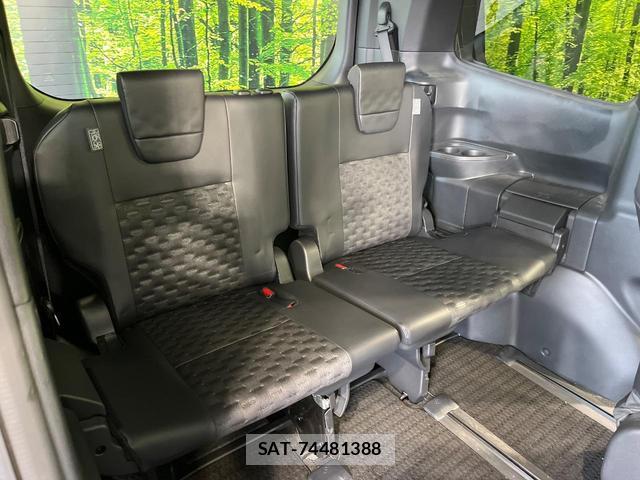 Toyota VOXY 2022-10 8280085-10