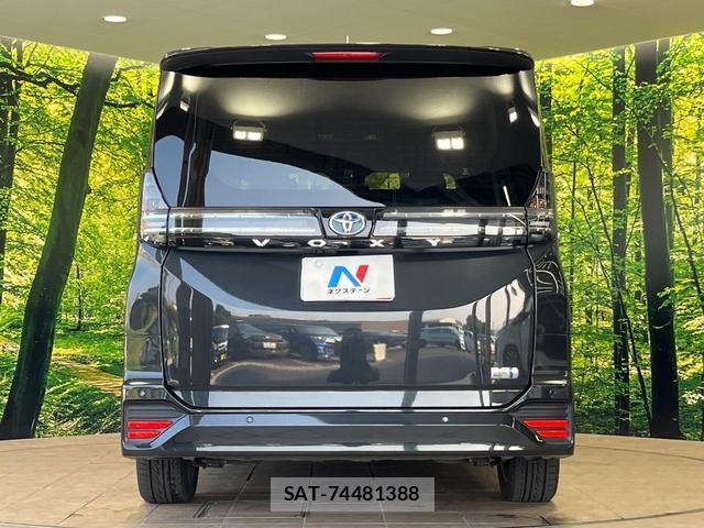 Toyota VOXY 2022-10 8280085-16