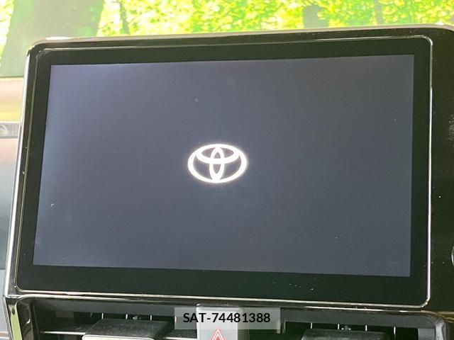 Toyota VOXY 2022-10 8280085-2