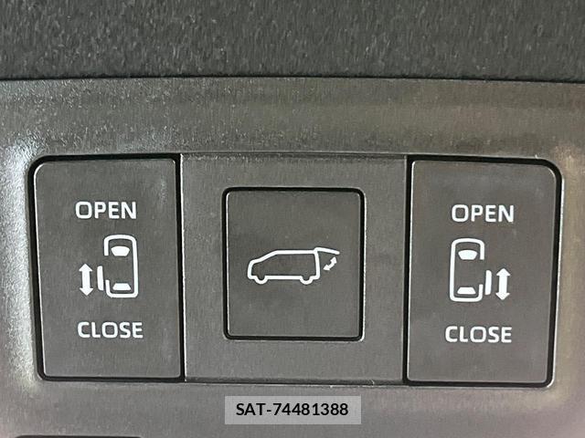 Toyota VOXY 2022-10 8280085-5