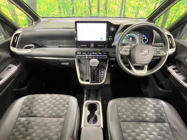 Toyota VOXY 2024-11 8280124-1