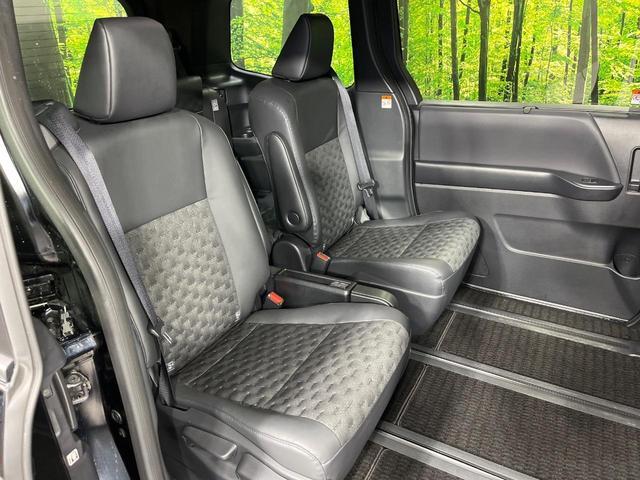 Toyota VOXY 2024-11 8280124-11
