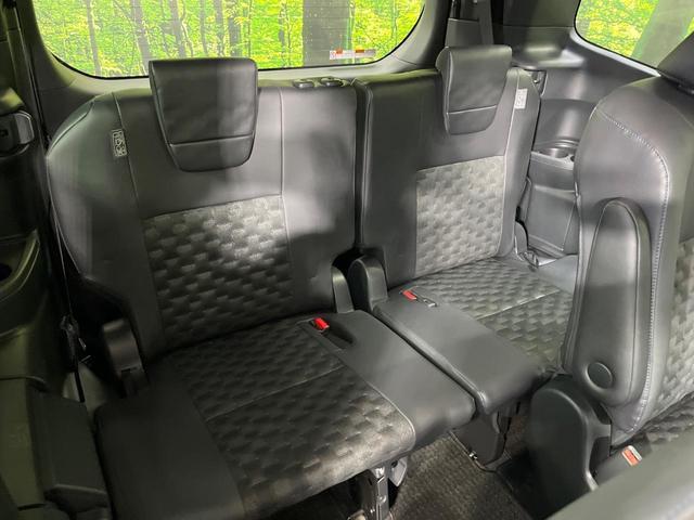 Toyota VOXY 2024-11 8280124-12