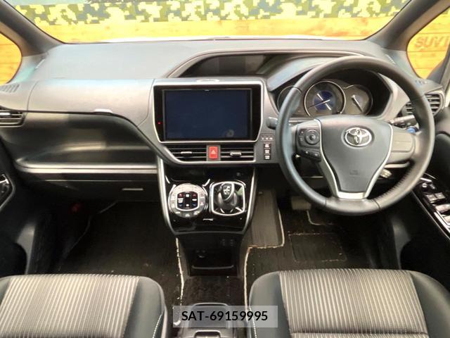 Toyota VOXY 2019-03 8280211-1