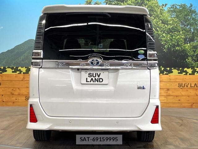 Toyota VOXY 2019-03 8280211-14