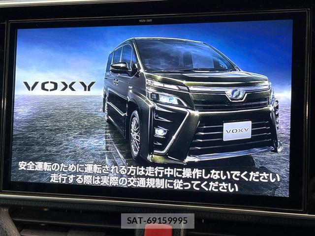 Toyota VOXY 2019-03 8280211-2