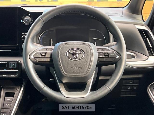 Toyota VOXY 2024-11 8280227-11