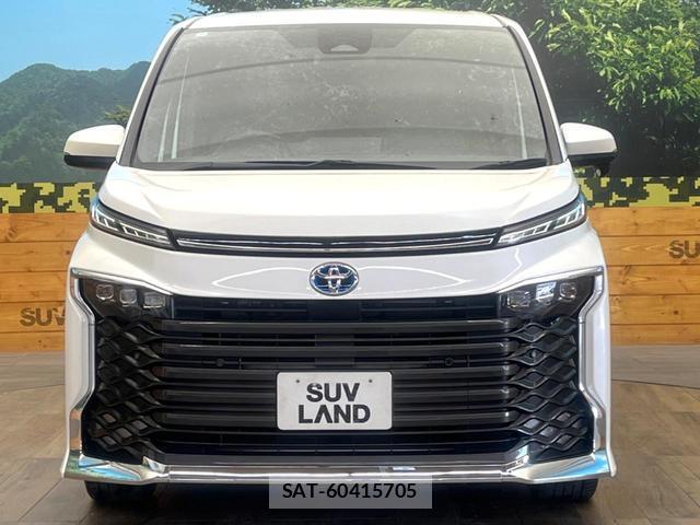 Toyota VOXY 2024-11 8280227-14
