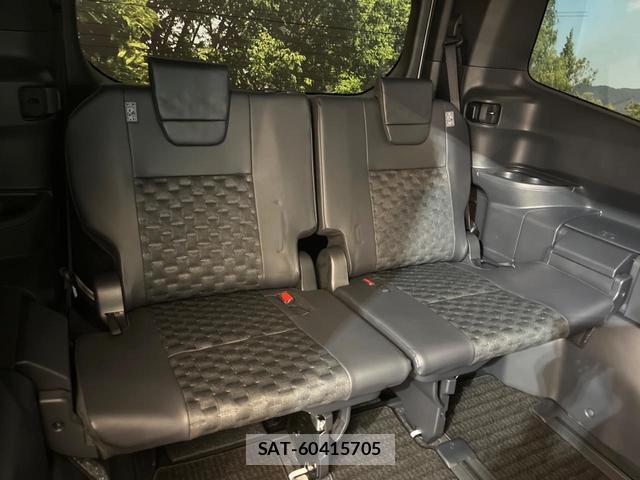 Toyota VOXY 2024-11 8280227-9