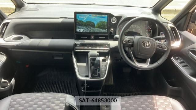 Toyota VOXY 2023-10 8280453-2