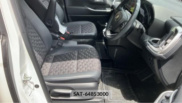 Toyota VOXY 2023-10 8280453-5