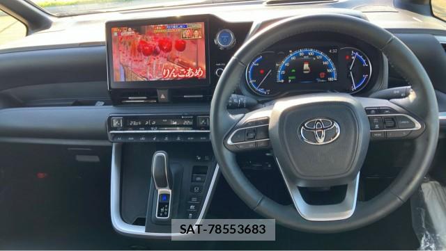 Toyota VOXY 2023-07 8280515-16