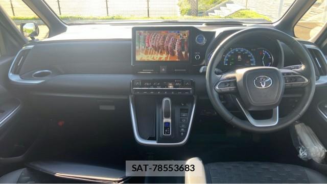 Toyota VOXY 2023-07 8280515-2