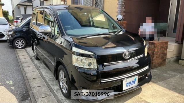 Toyota VOXY 2009-12 8280523-11