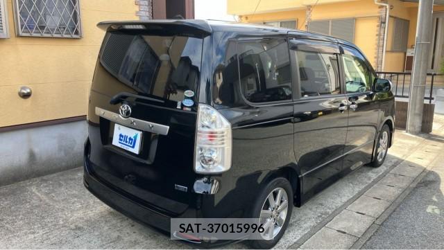 Toyota VOXY 2009-12 8280523-12