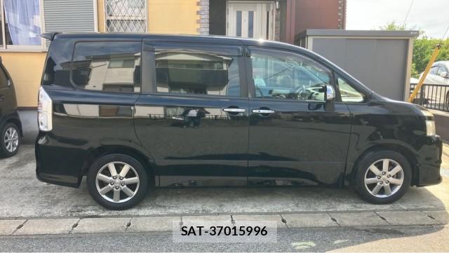 Toyota VOXY 2009-12 8280523-3