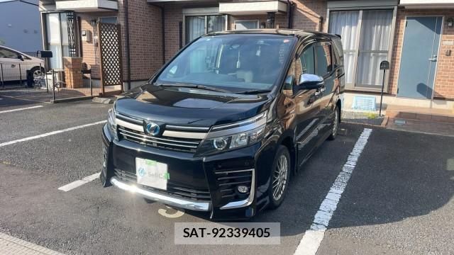 Toyota VOXY 2017-06 8280675-0