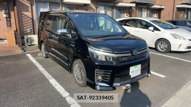 Toyota VOXY 2017-06 8280675-11