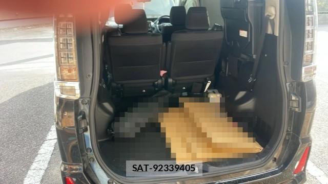 Toyota VOXY 2017-06 8280675-17