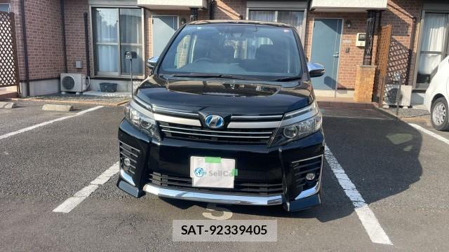 Toyota VOXY 2017-06 8280675-9