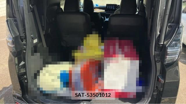 Toyota VOXY 2023-12 8280724-17