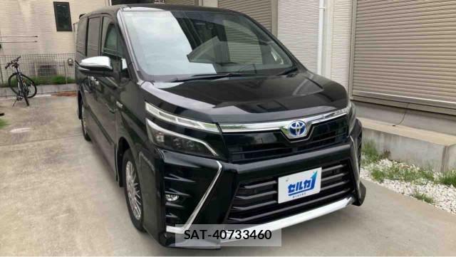 Toyota VOXY 2019-02 8280745-11