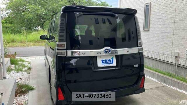 Toyota VOXY 2019-02 8280745-13