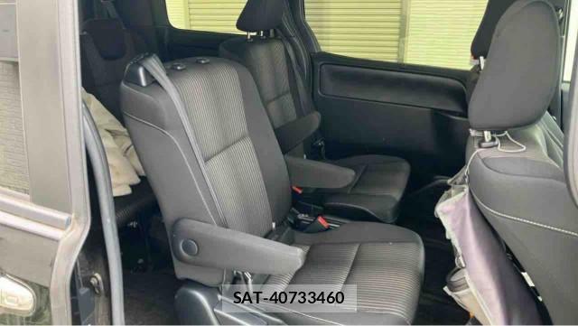 Toyota VOXY 2019-02 8280745-6