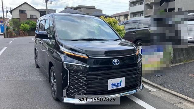 Toyota VOXY 2024-12 8280754-11