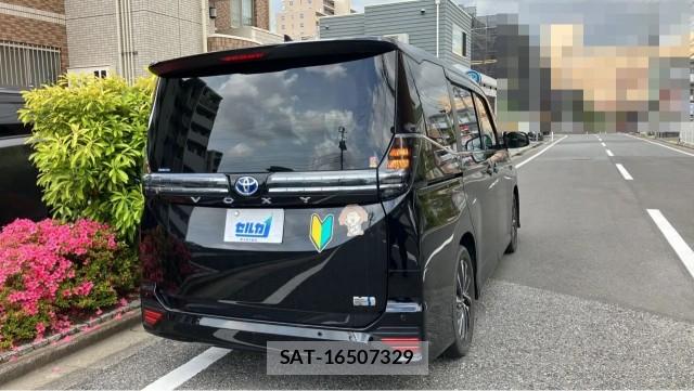 Toyota VOXY 2024-12 8280754-12