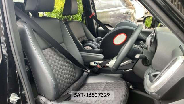 Toyota VOXY 2024-12 8280754-5