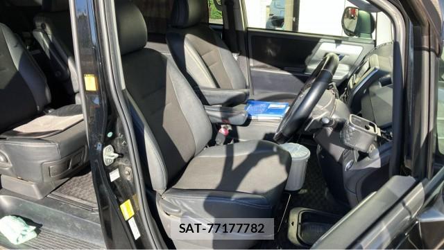 Toyota VOXY 2013-08 8280887-5