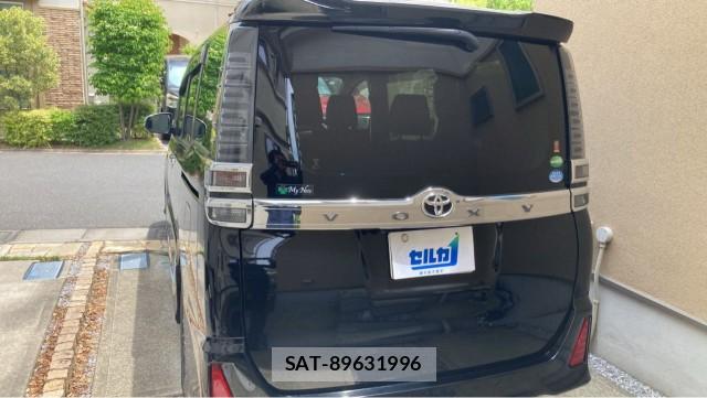 Toyota VOXY 2019-02 8280926-1