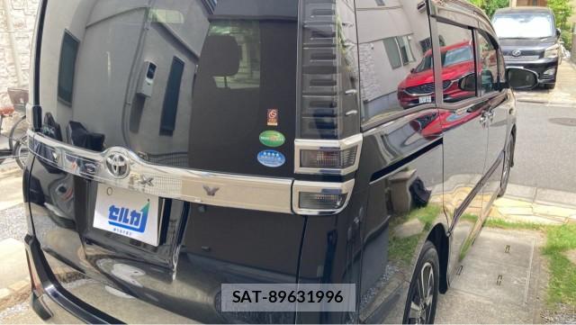 Toyota VOXY 2019-02 8280926-12